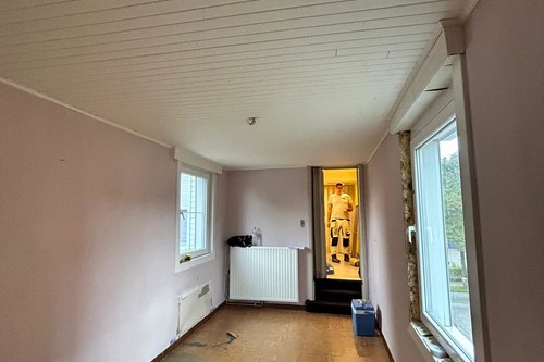 Renovatie kamer: isolatie/gyproc/OSB/laminaat/schilderen